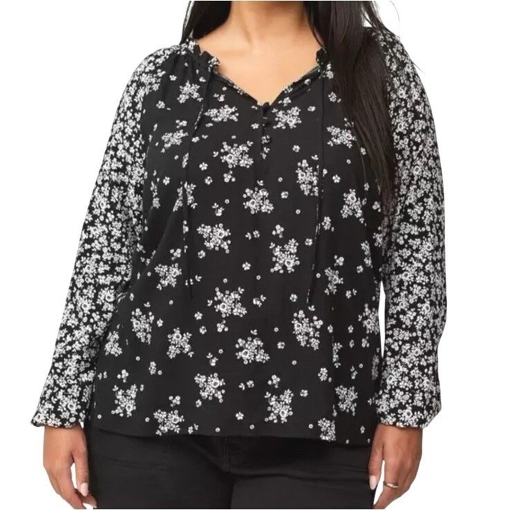 Torrid Challis Front Tie Blouse Size 3X Black White Ditsy Floral Balloon Sleeves